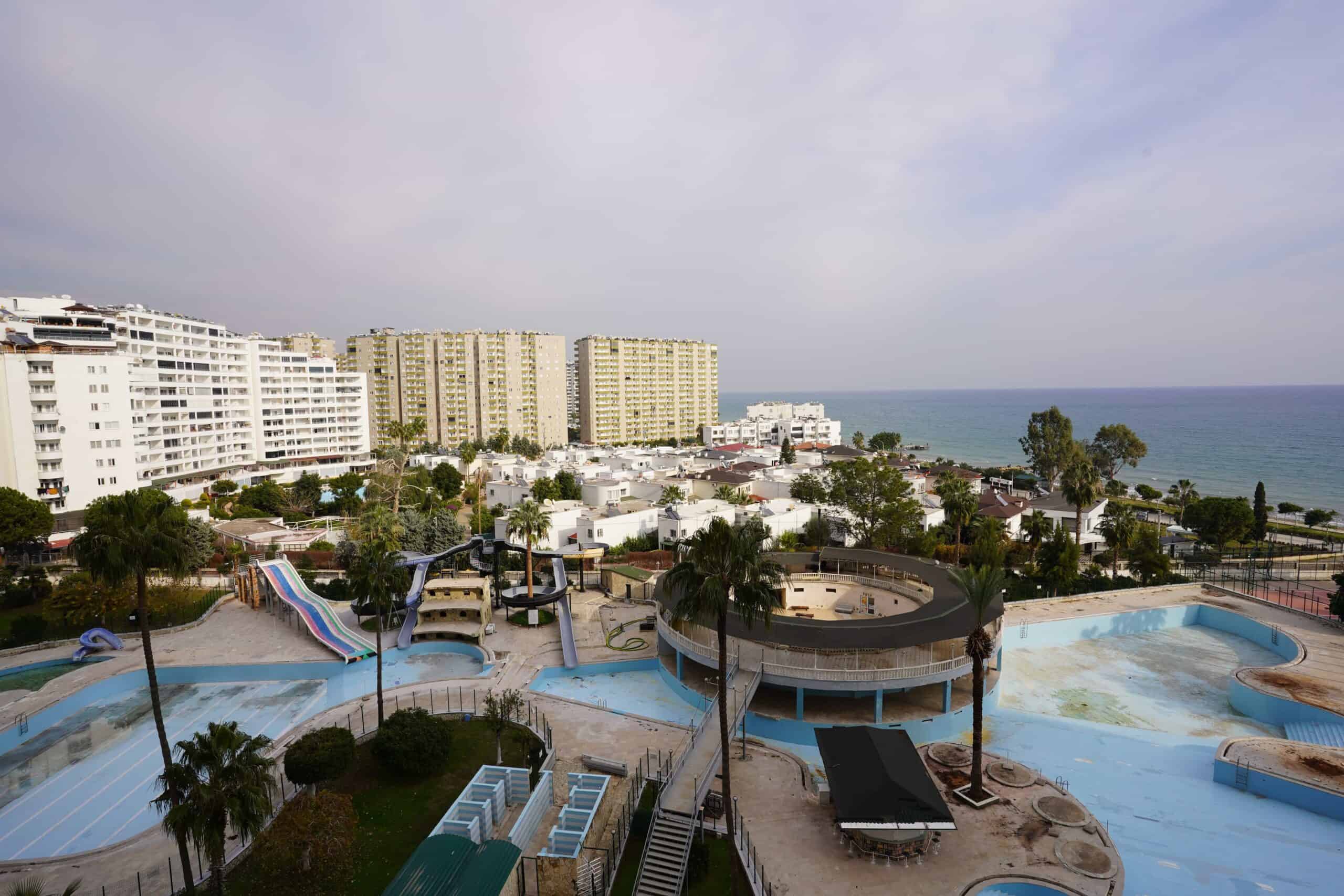 Mersin Tömük Flamingo 3 Sitesi Eşyalı 3+1 Köşe Daire