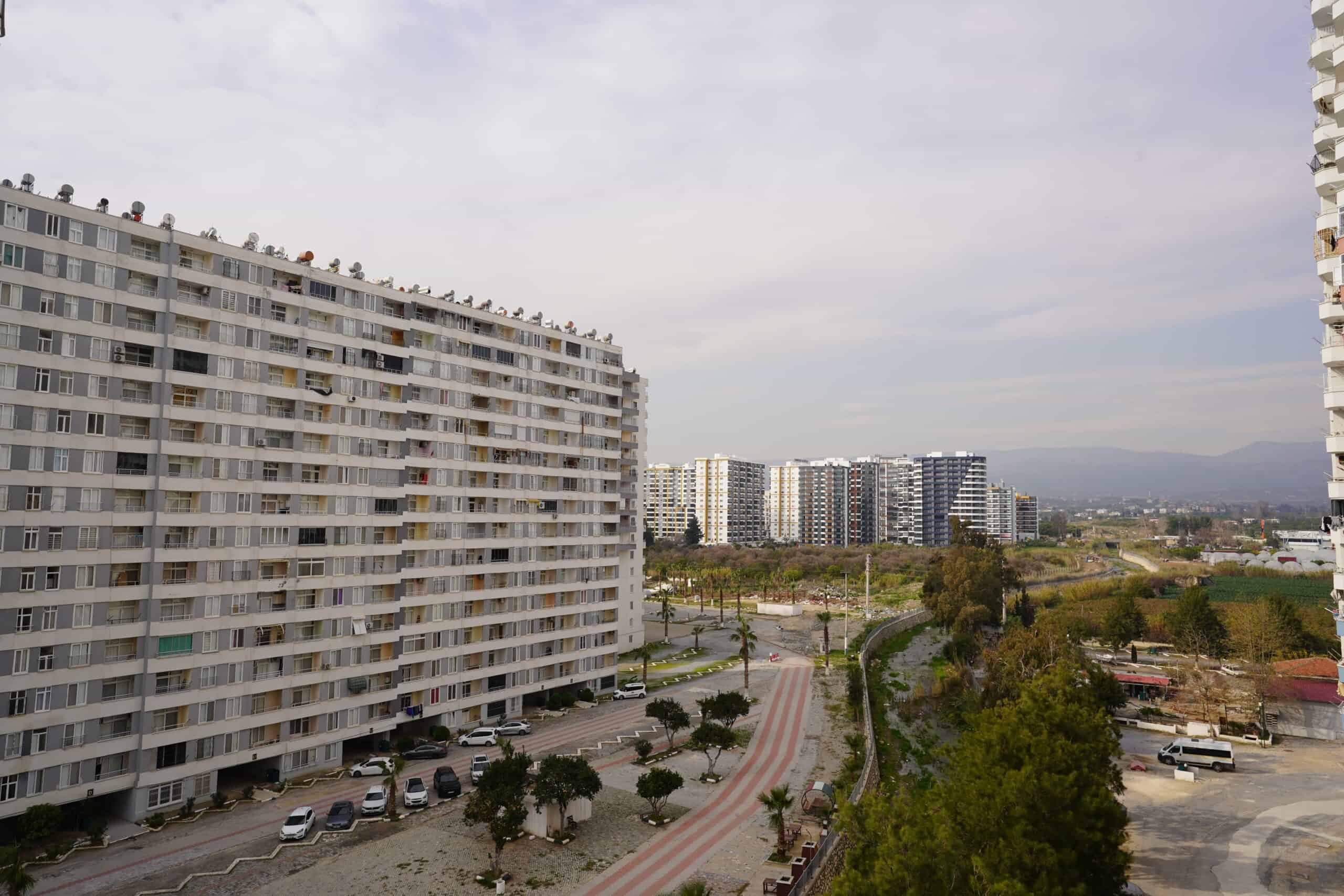 Mersin Tömük Flamingo 3 Sitesi Eşyalı 3+1 Köşe Daire