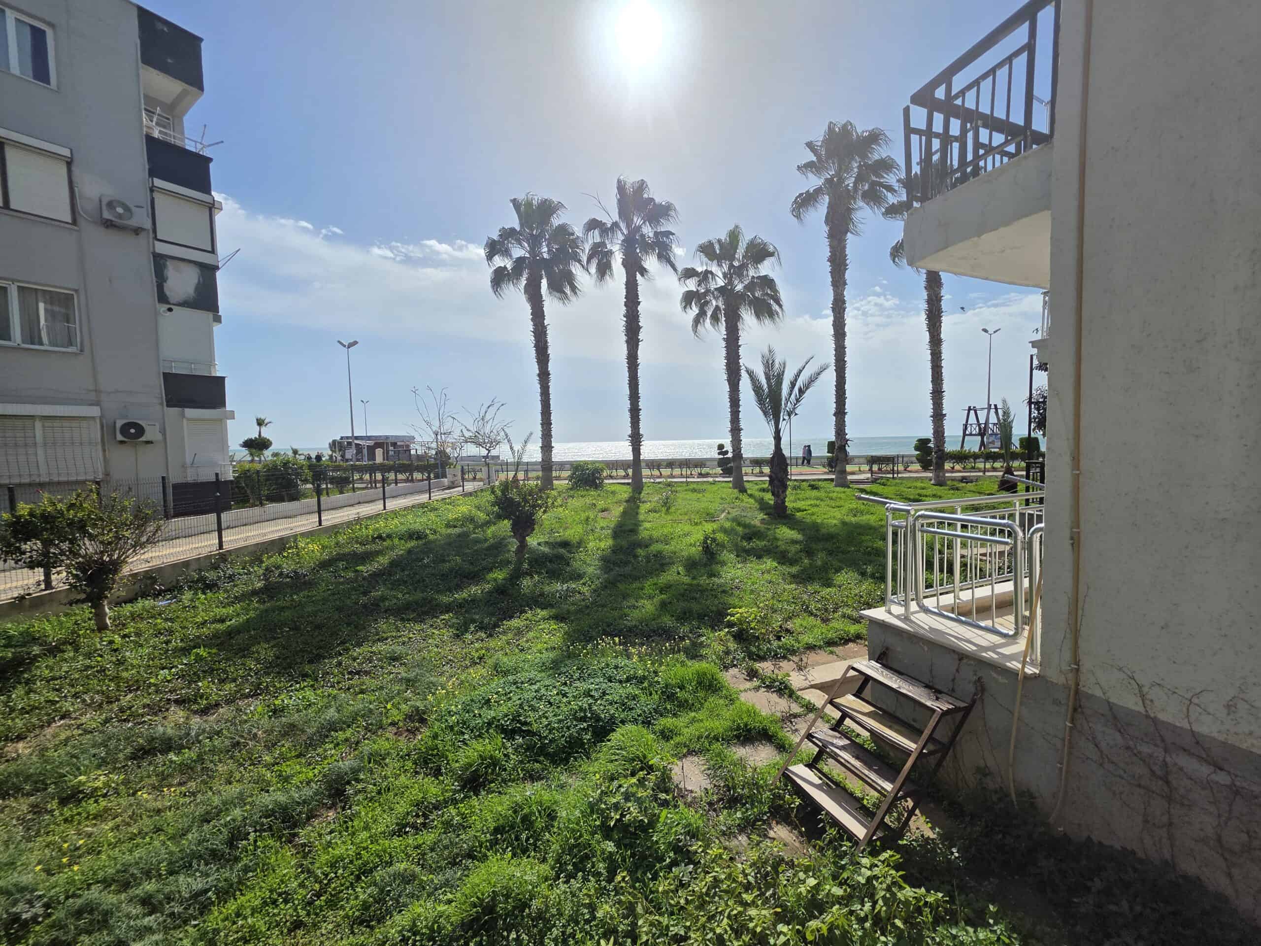 Mersin Erdemli Erciyes Sitesi Satılık Ön Blok Denize Sıfır Bahçe Katı Köşe Daire