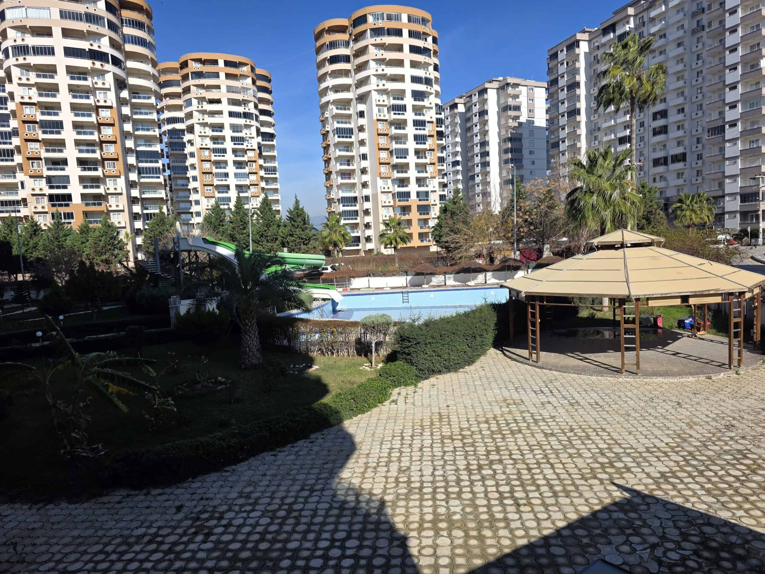 Mersin Erdemli Çeşmeli Nira Holiday Satılık 2+1 Eşyalı Daire