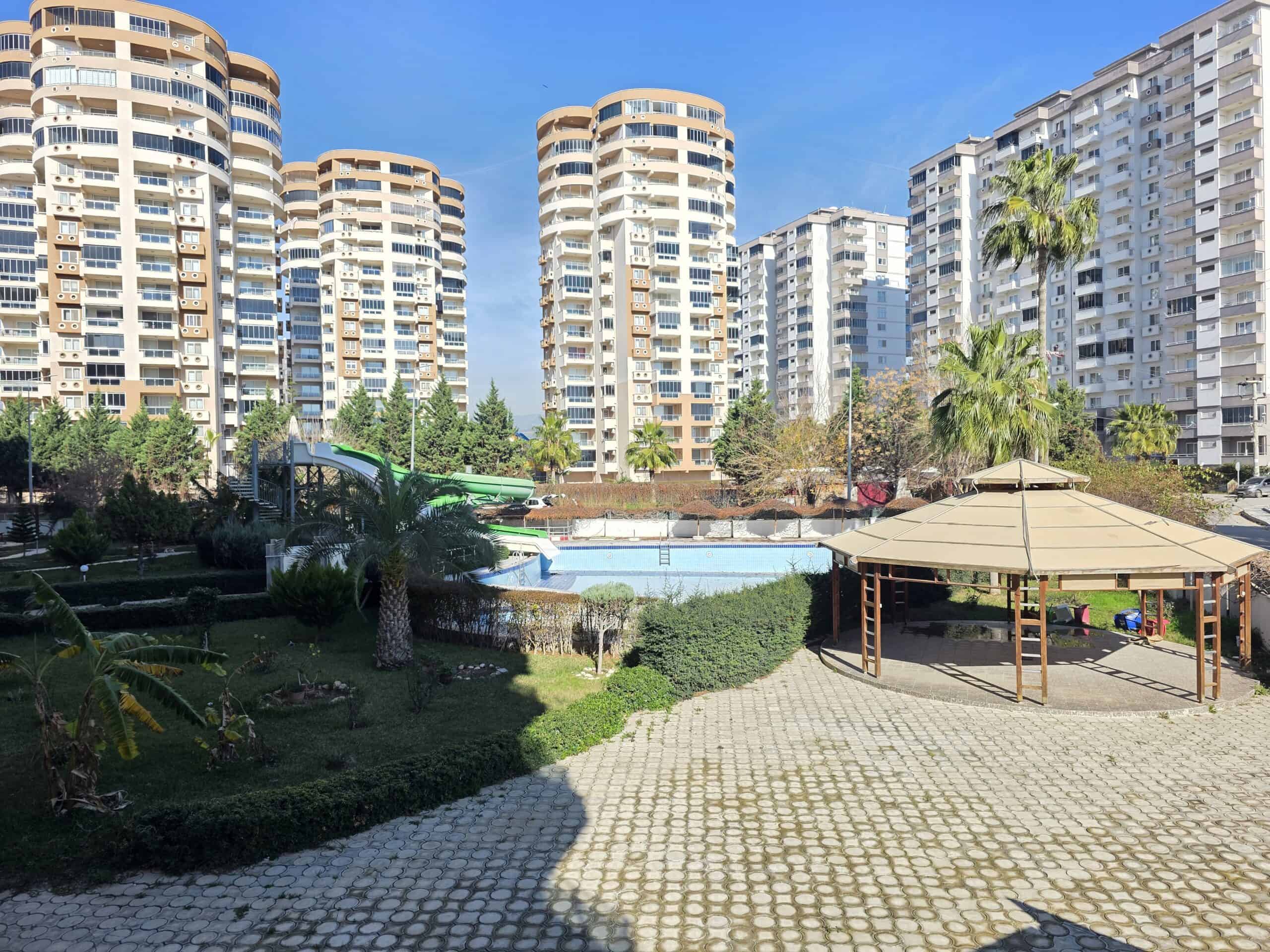 Mersin Erdemli Çeşmeli Nira Holiday Satılık 2+1 Eşyalı Daire
