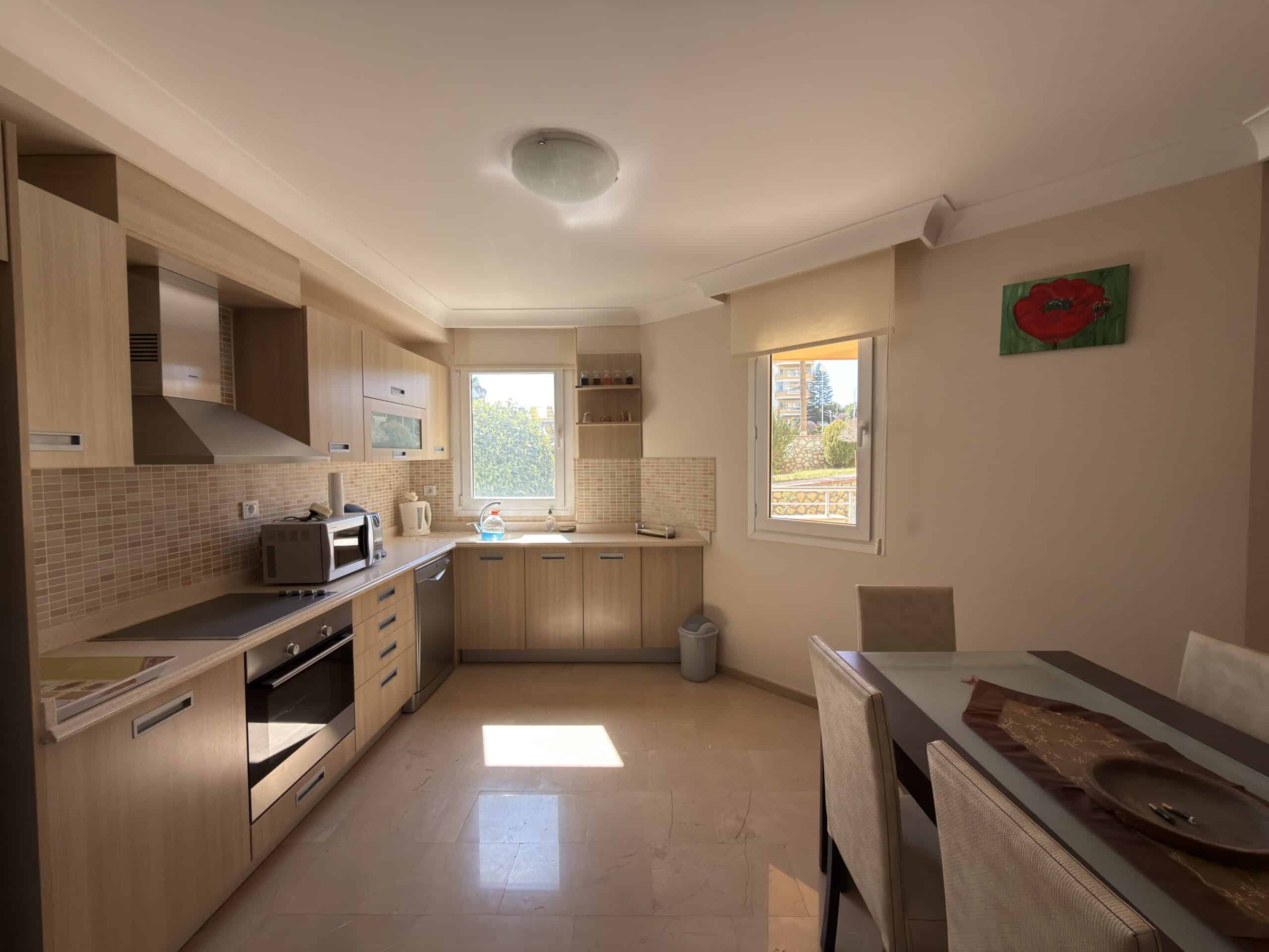 Mersin Erdemli Ayaş Larissa Sitesi Eşyalı Satılık Bahçe Katı 3+1 Daire