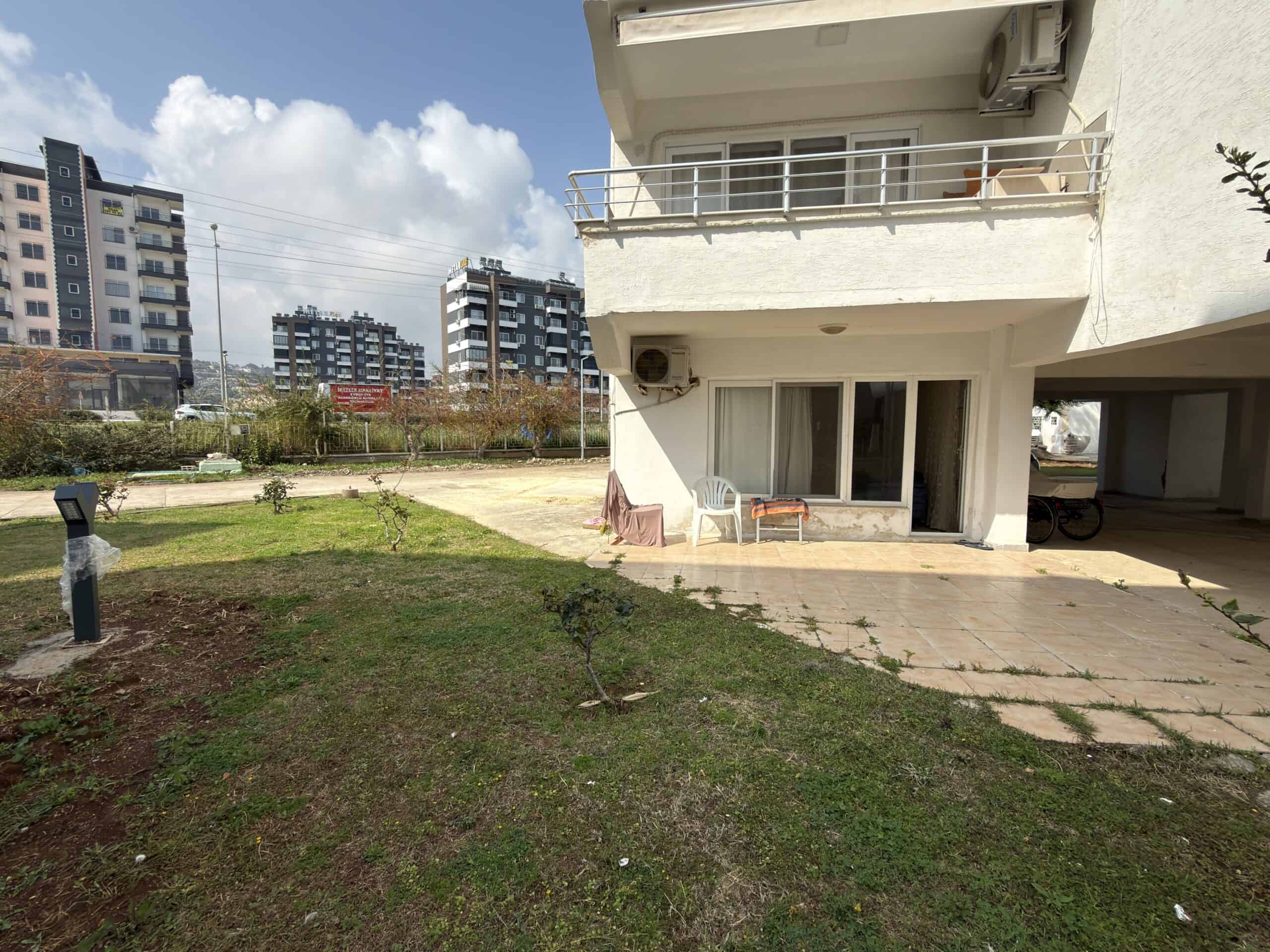 Mersin Erdemli Limonlu Gökmen Sitesi Satılık 1+1 Bahçe Katı Daire