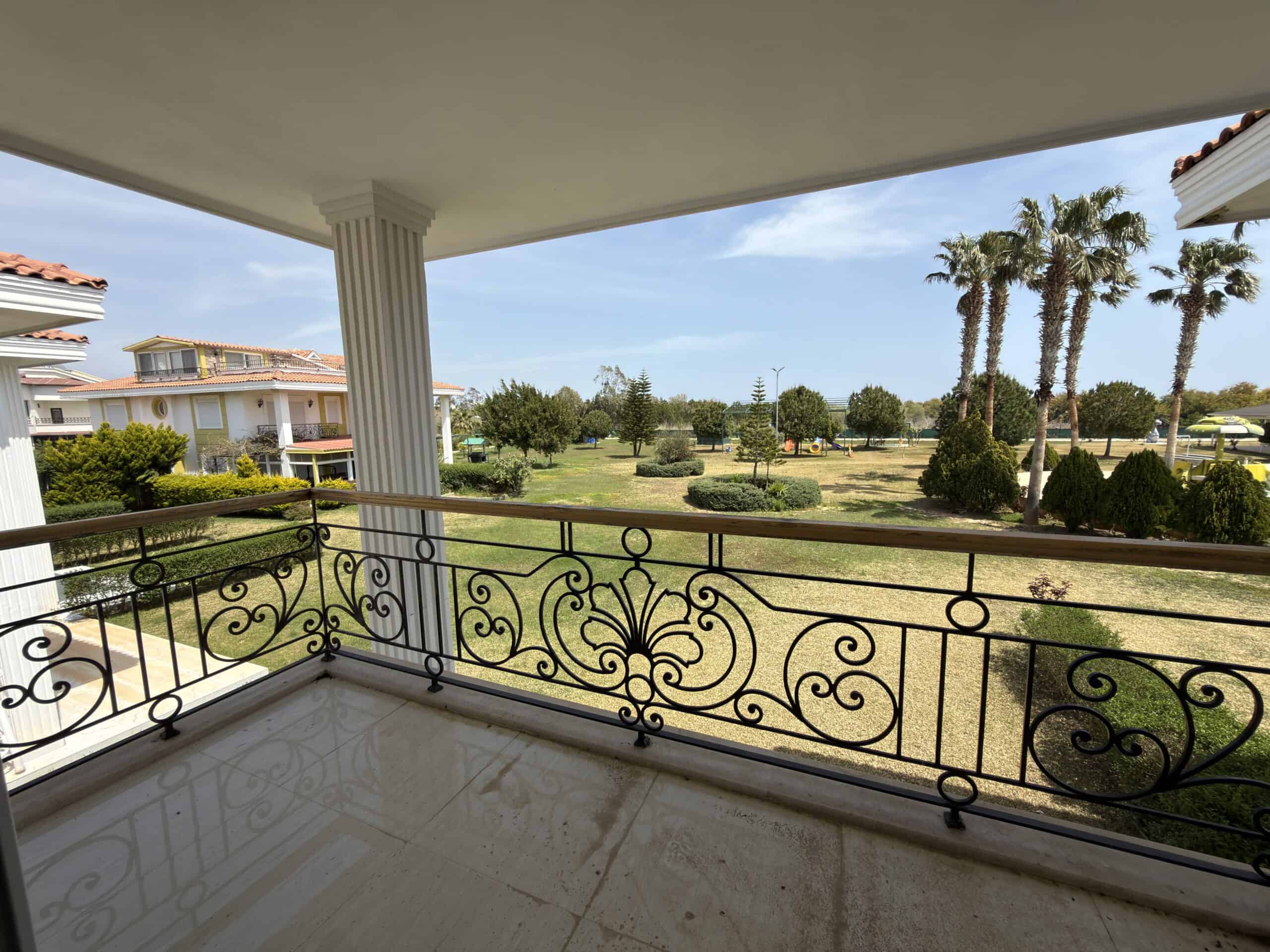 Mersin Silifke Atayurt  Marpessa Vip 1 Sitesi Satılık 4+1  Köşe Villa