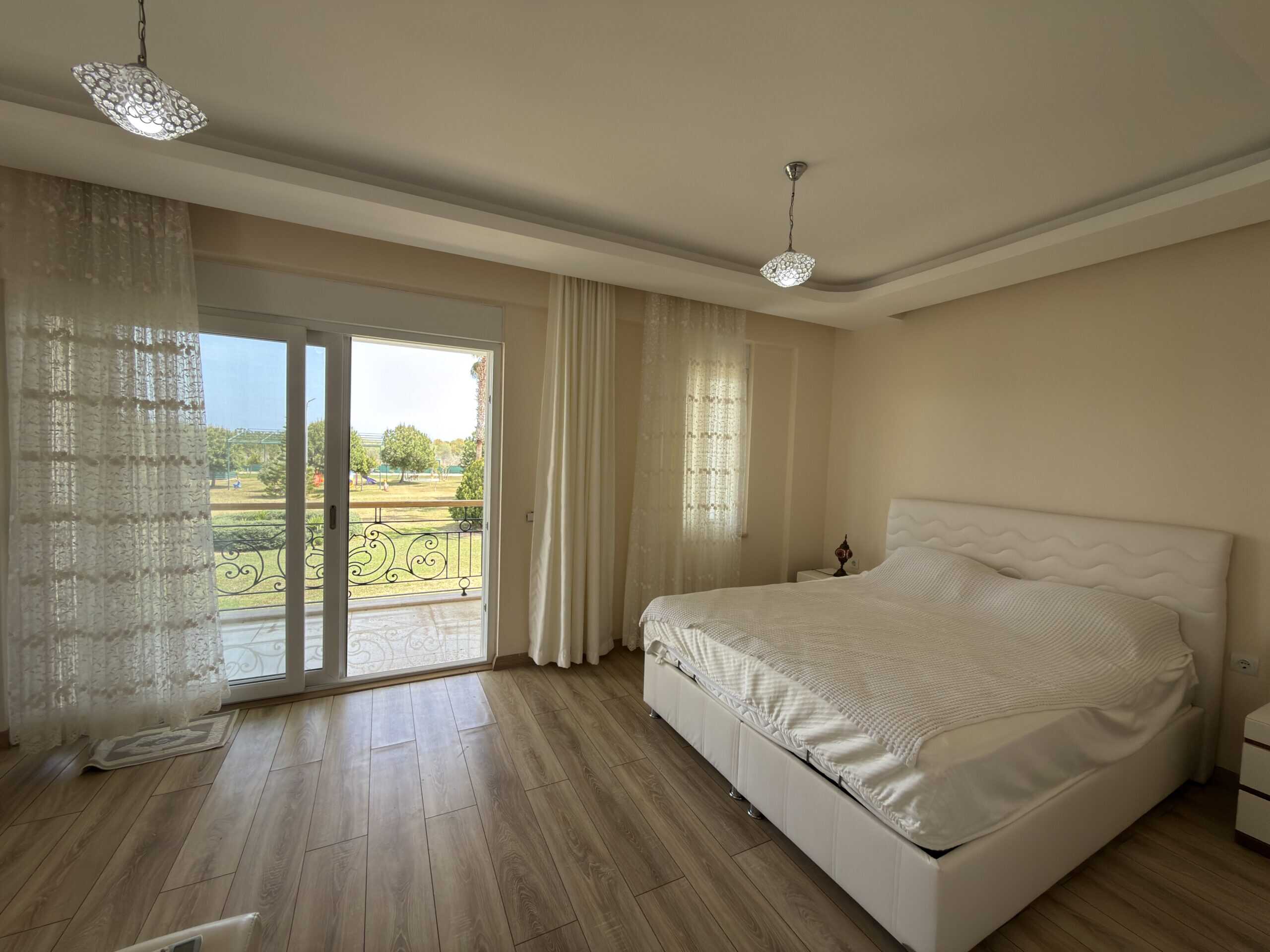 Mersin Silifke Atayurt  Marpessa Vip 1 Sitesi Satılık 4+1  Köşe Villa
