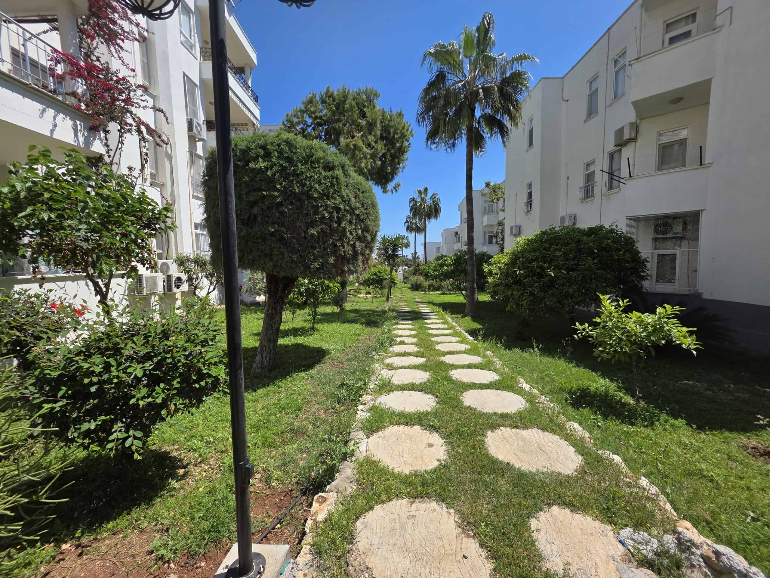 Mersin Erdemli Kumkuyu Denize Sıfır Altınportakal Eşyalı Satılık 3+1 Teras Katı Daire