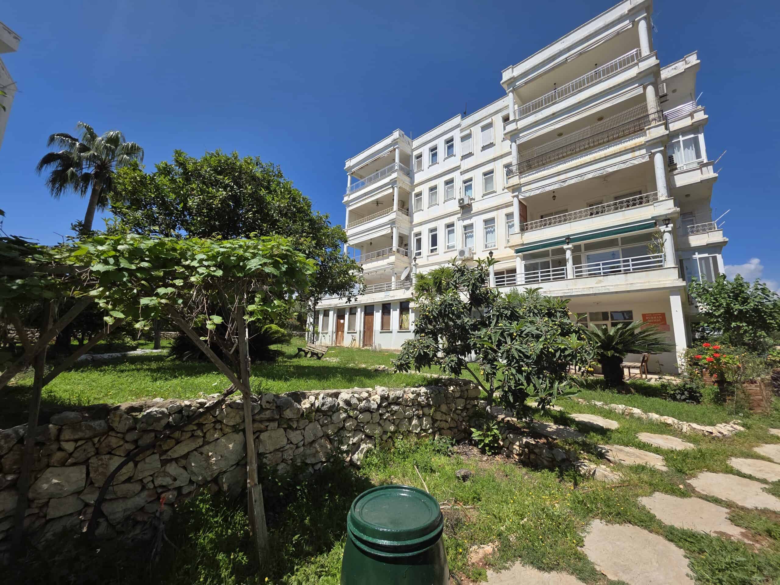 Mersin Erdemli Kumkuyu Denize Sıfır Altınportakal Eşyalı Satılık 3+1 Teras Katı Daire