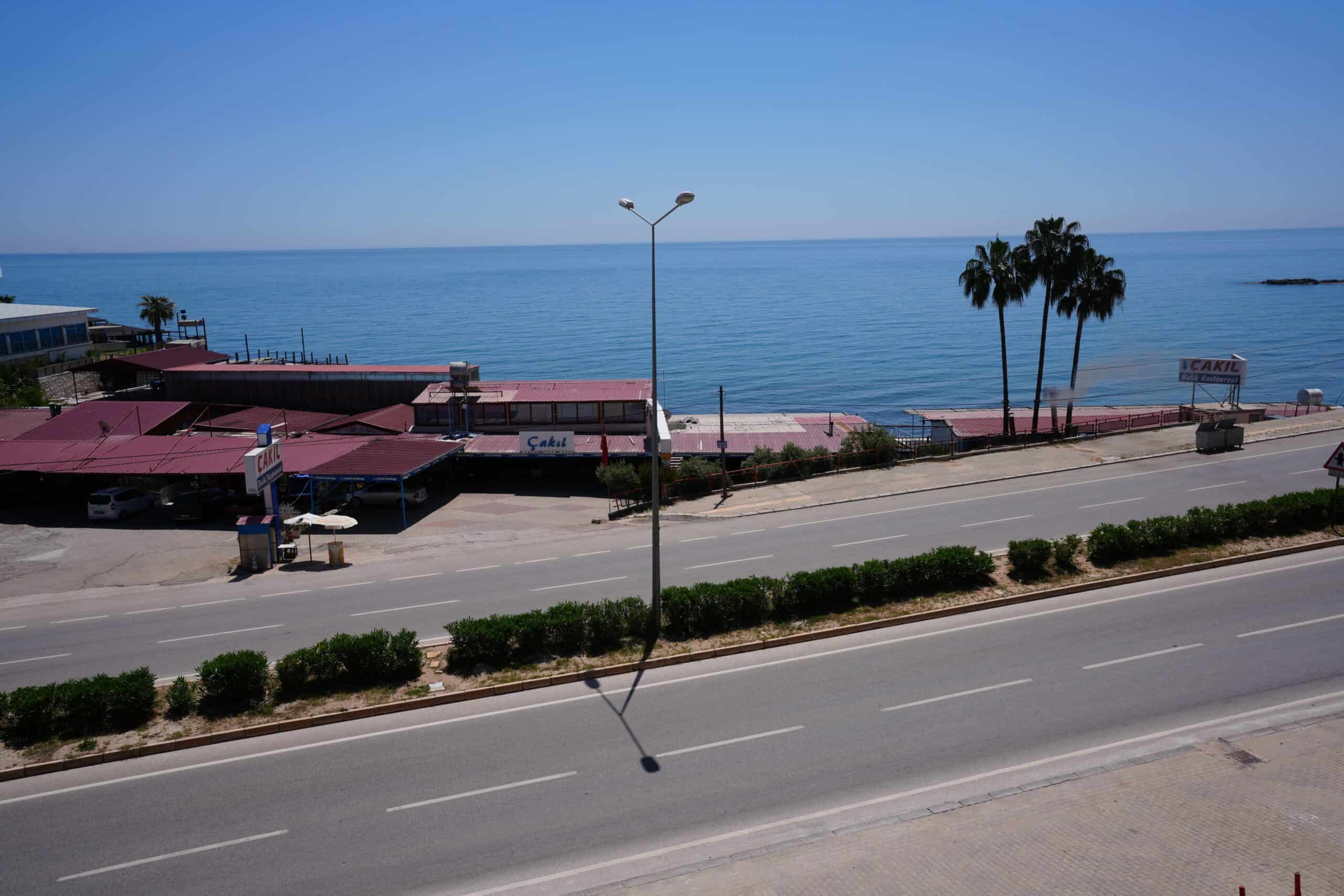 Mersin Erdemli Ayaş İraöz Suist Denize Sıfır Satılık 1+1 Daire