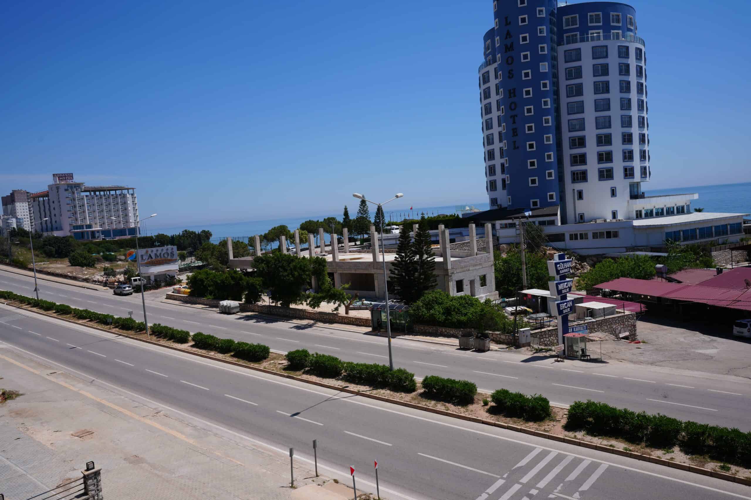 Mersin Erdemli Ayaş İraöz Suist Denize Sıfır Satılık 1+1 Daire