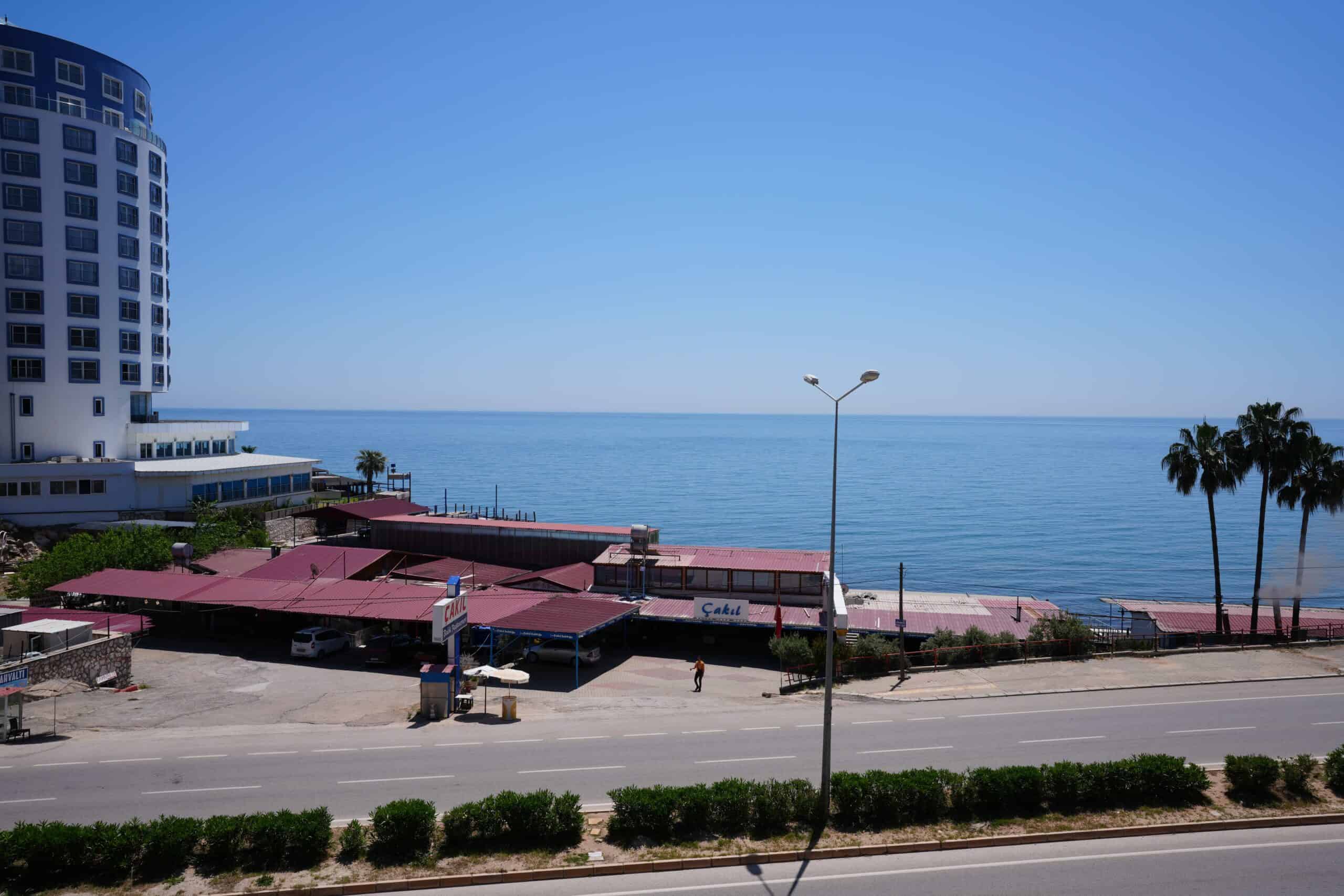 Mersin Erdemli Ayaş İraöz Suist Denize Sıfır Satılık 1+1 Daire