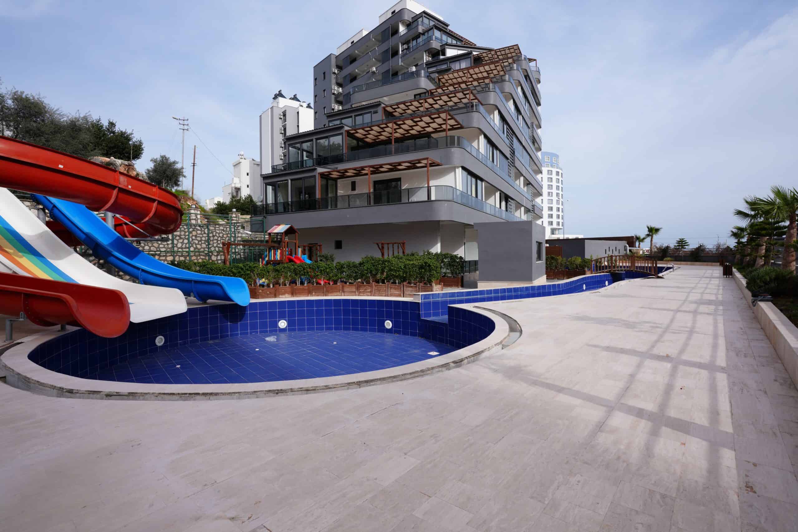 Mersin Erdemli Ayaş İraöz Suist Denize Sıfır Satılık 1+1 Daire