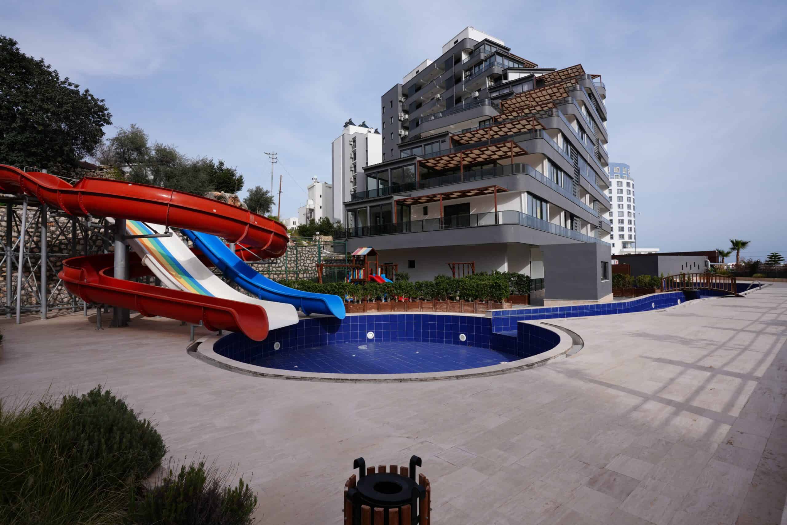 Mersin Erdemli Ayaş İraöz Suist Denize Sıfır Satılık 1+1 Daire