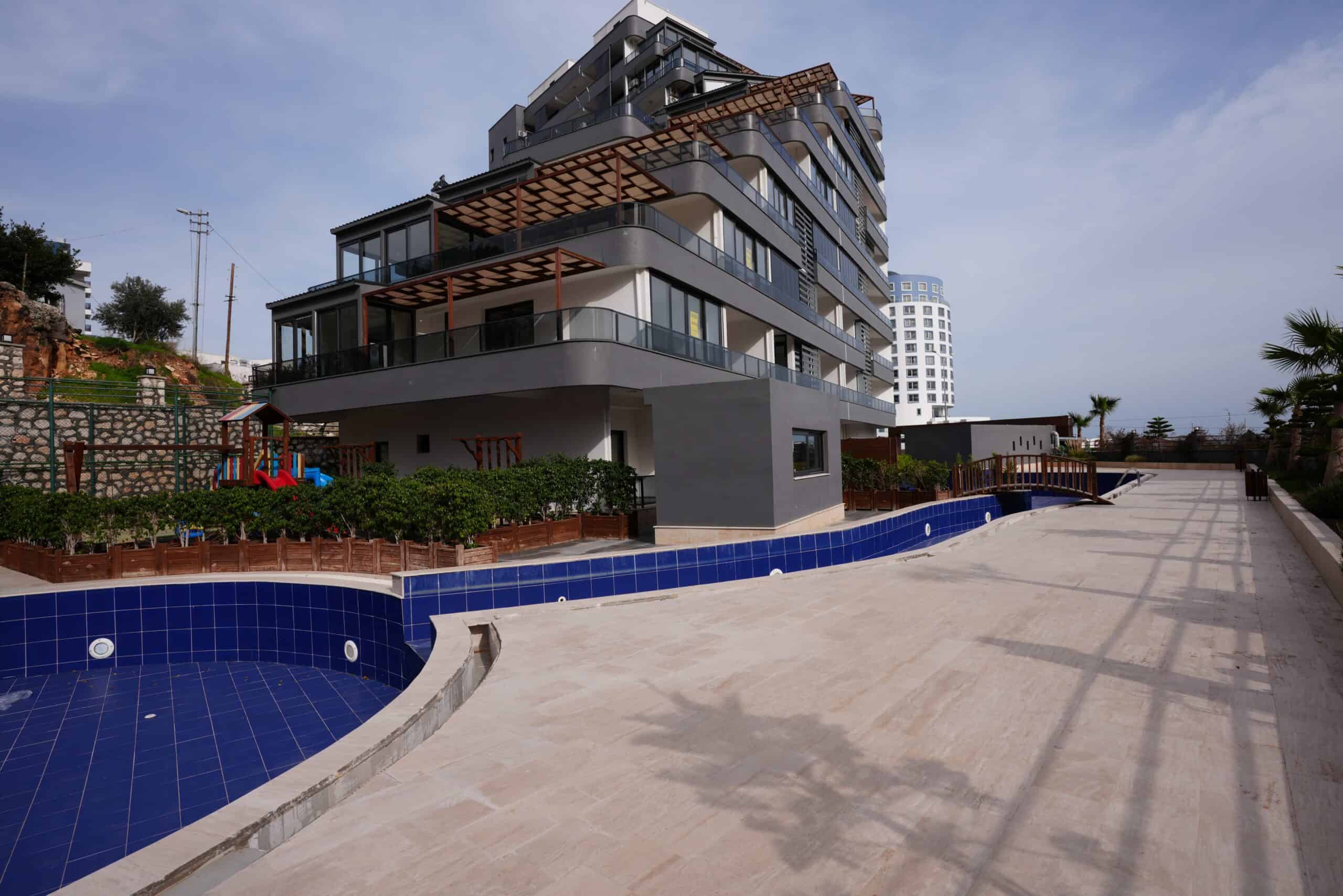 Mersin Erdemli Ayaş İraöz Suist Denize Sıfır Satılık 1+1 Daire