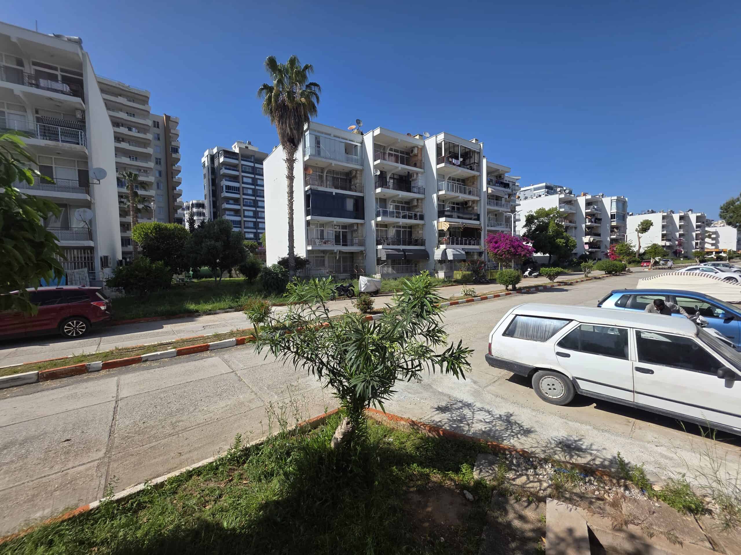 Mersin Erdemli Denize Sıfır Erciyes Sitesi Kiralık 2+1 Bahçe Katı Daire