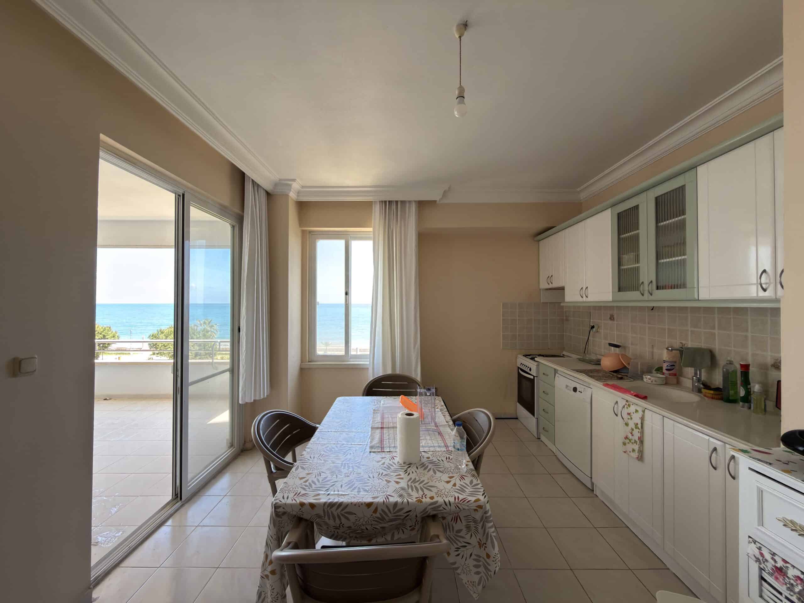Mersin Erdemli Limonlu Denize Sıfır Atlantis Sitesi Satılık 3+1 Daire