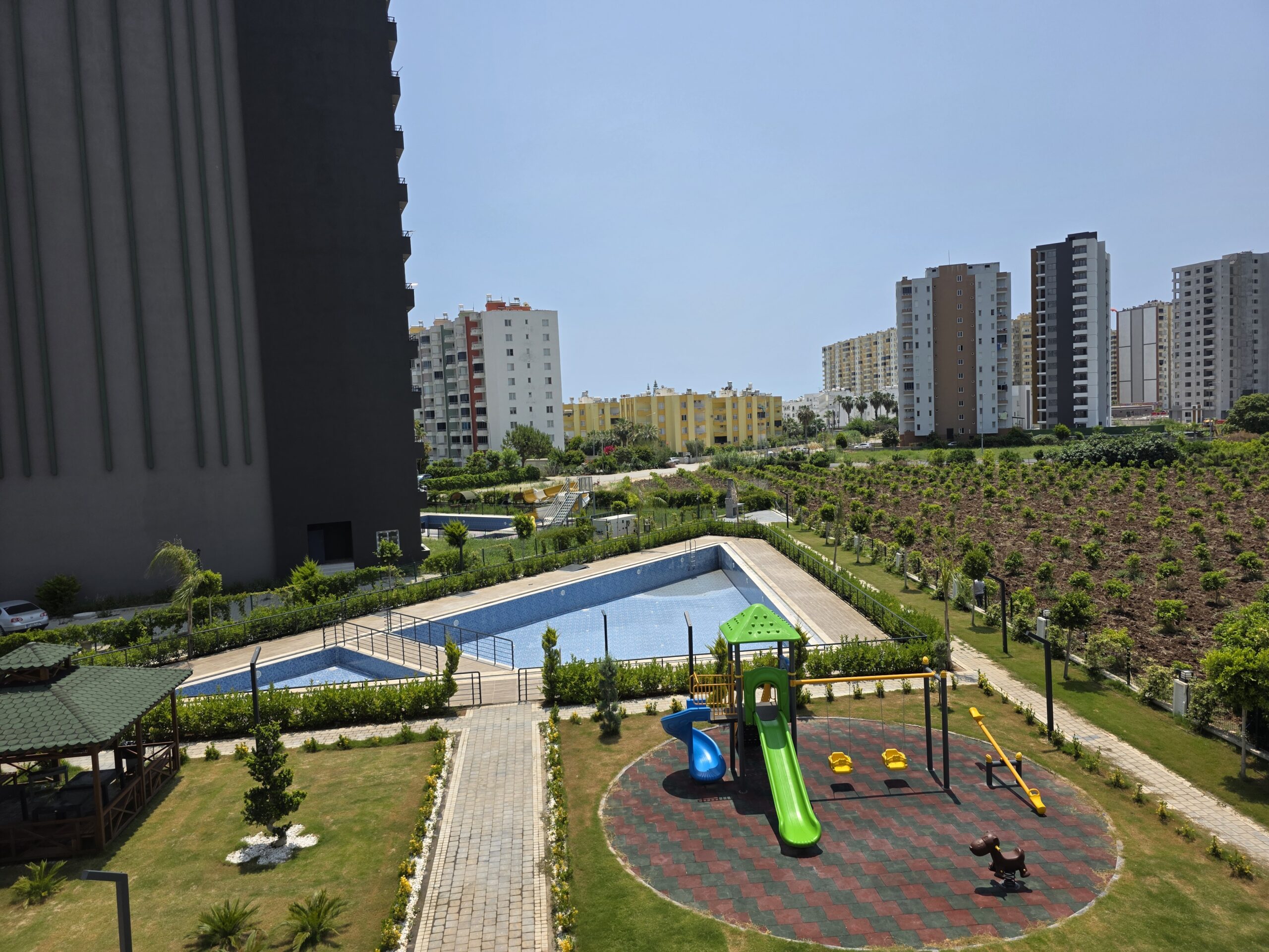 1+1 appartement aan de voorzijde te koop in Çeşmeli Emerald Deluxe, Erdemli, Mersin