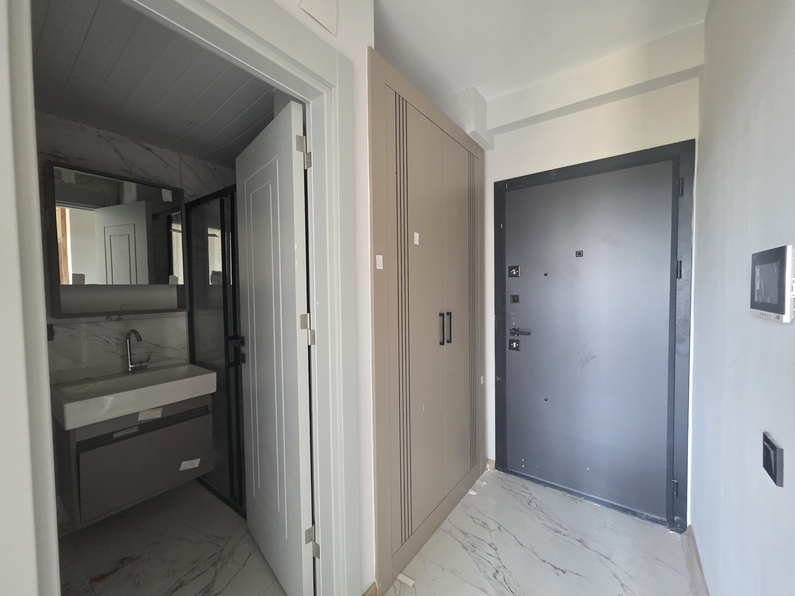 1+1 appartement aan de voorzijde te koop in Çeşmeli Emerald Deluxe, Erdemli, Mersin
