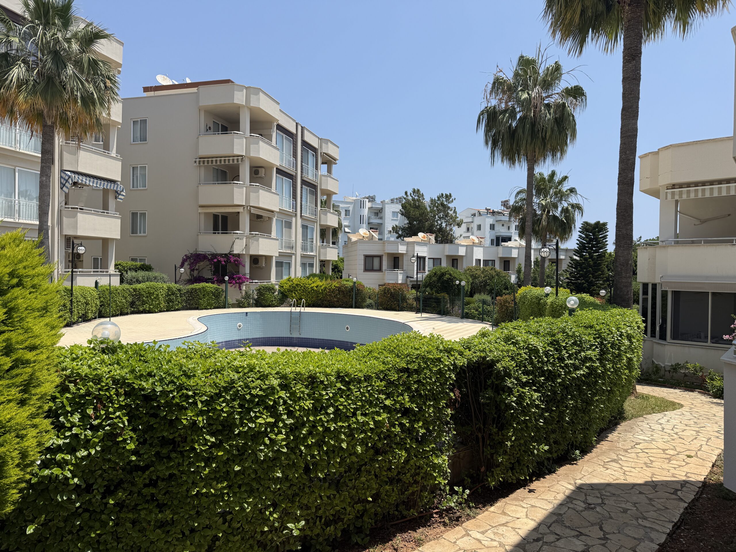 3+1 Ground Floor Apartment for Sale in Altınportakal Site, Erdemli, Mersin (Side by the Sea)