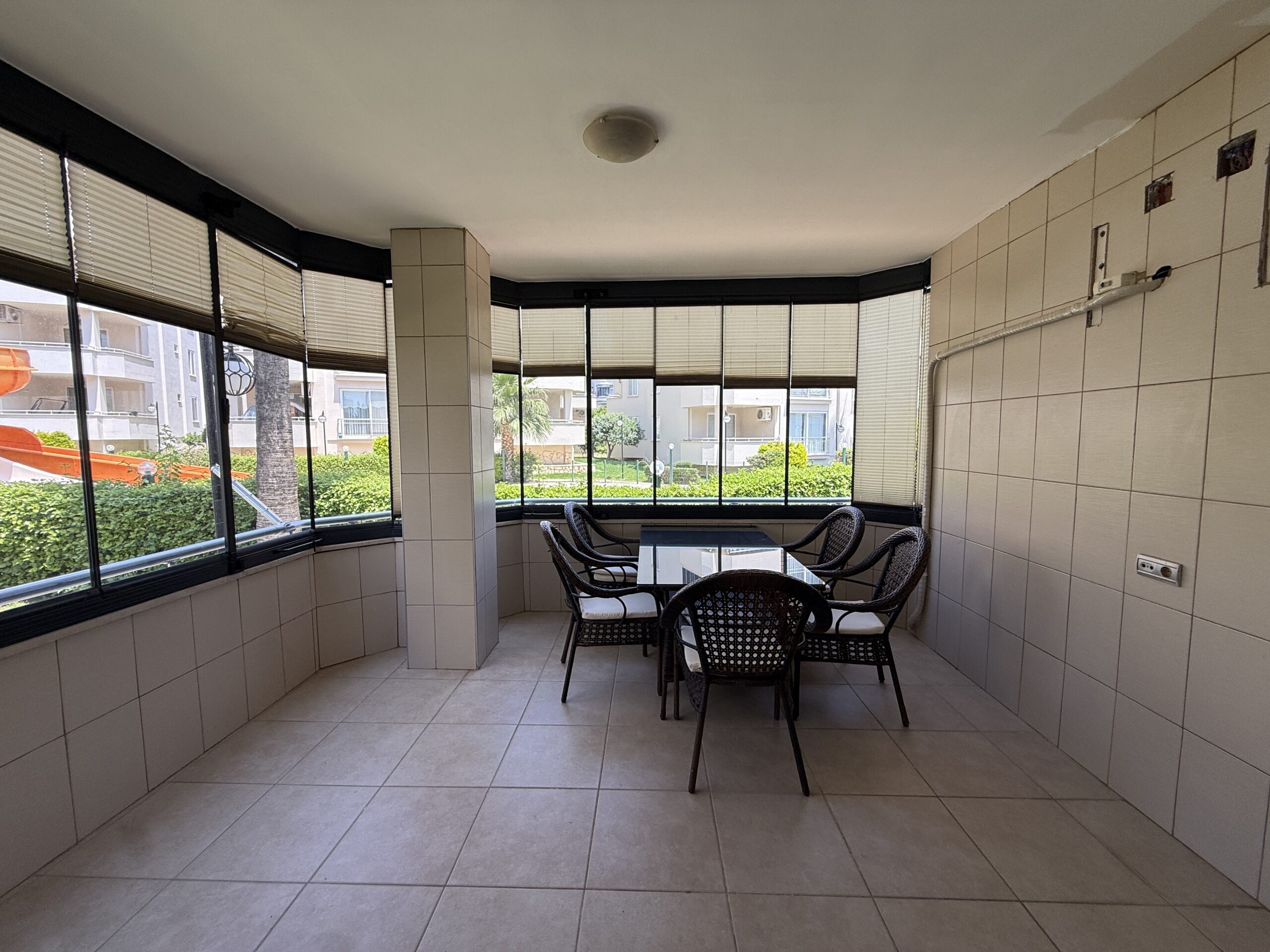 3+1 Ground Floor Apartment for Sale in Altınportakal Site, Erdemli, Mersin (Side by the Sea)