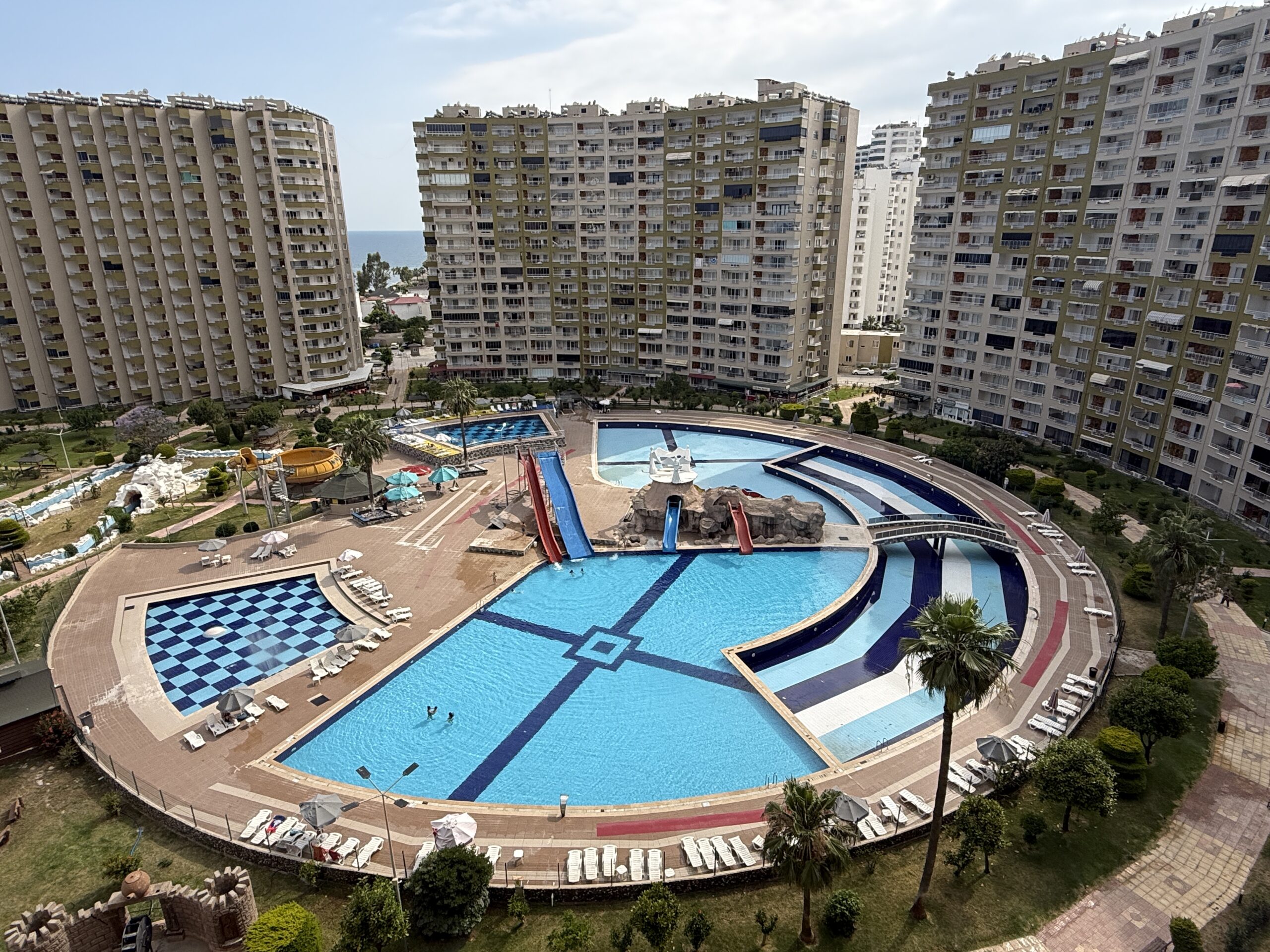 Gemeubileerd 2+1 appartement te koop in Flamingo 8 Vakantieoord, Tömük, Erdemli, Mersin