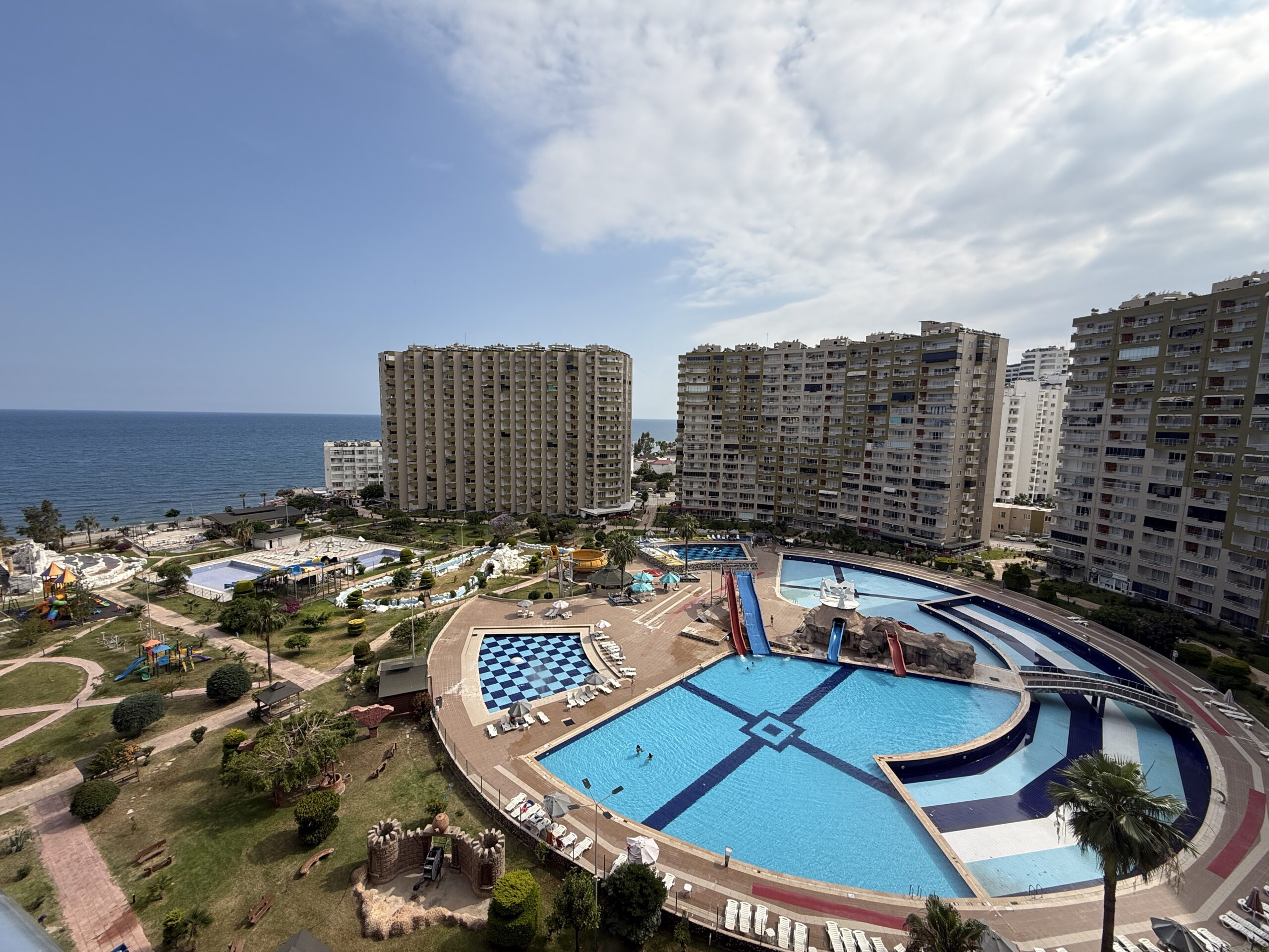 Gemeubileerd 2+1 appartement te koop in Flamingo 8 Vakantieoord, Tömük, Erdemli, Mersin