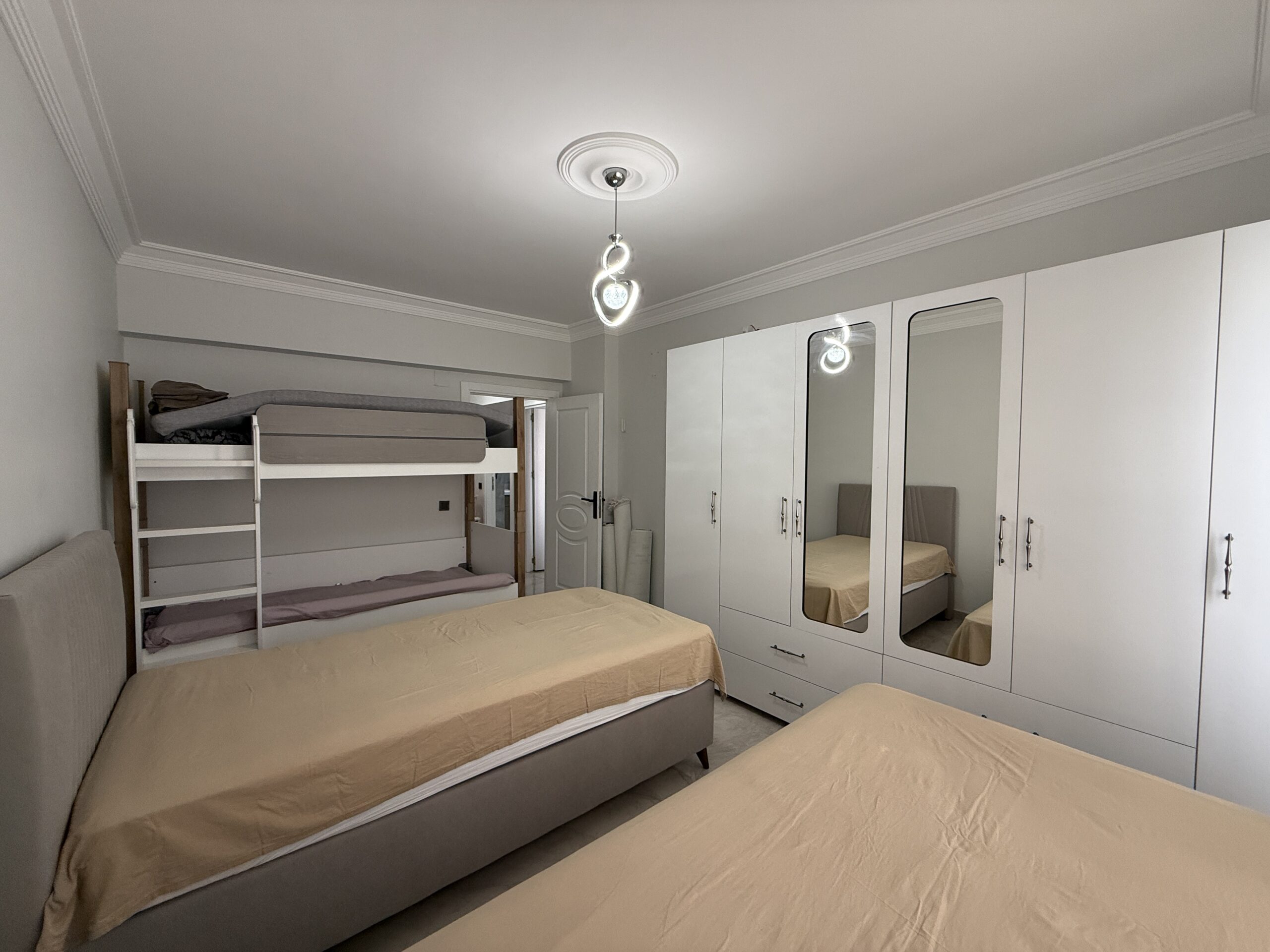 Gemeubileerd 2+1 appartement te koop in Flamingo 8 Vakantieoord, Tömük, Erdemli, Mersin