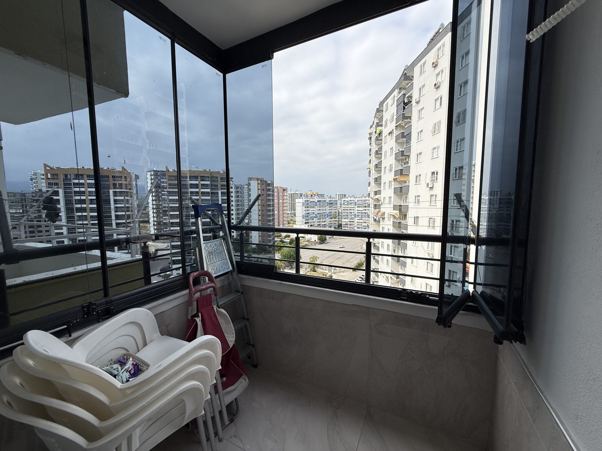 Gemeubileerd 2+1 appartement te koop in Flamingo 8 Vakantieoord, Tömük, Erdemli, Mersin