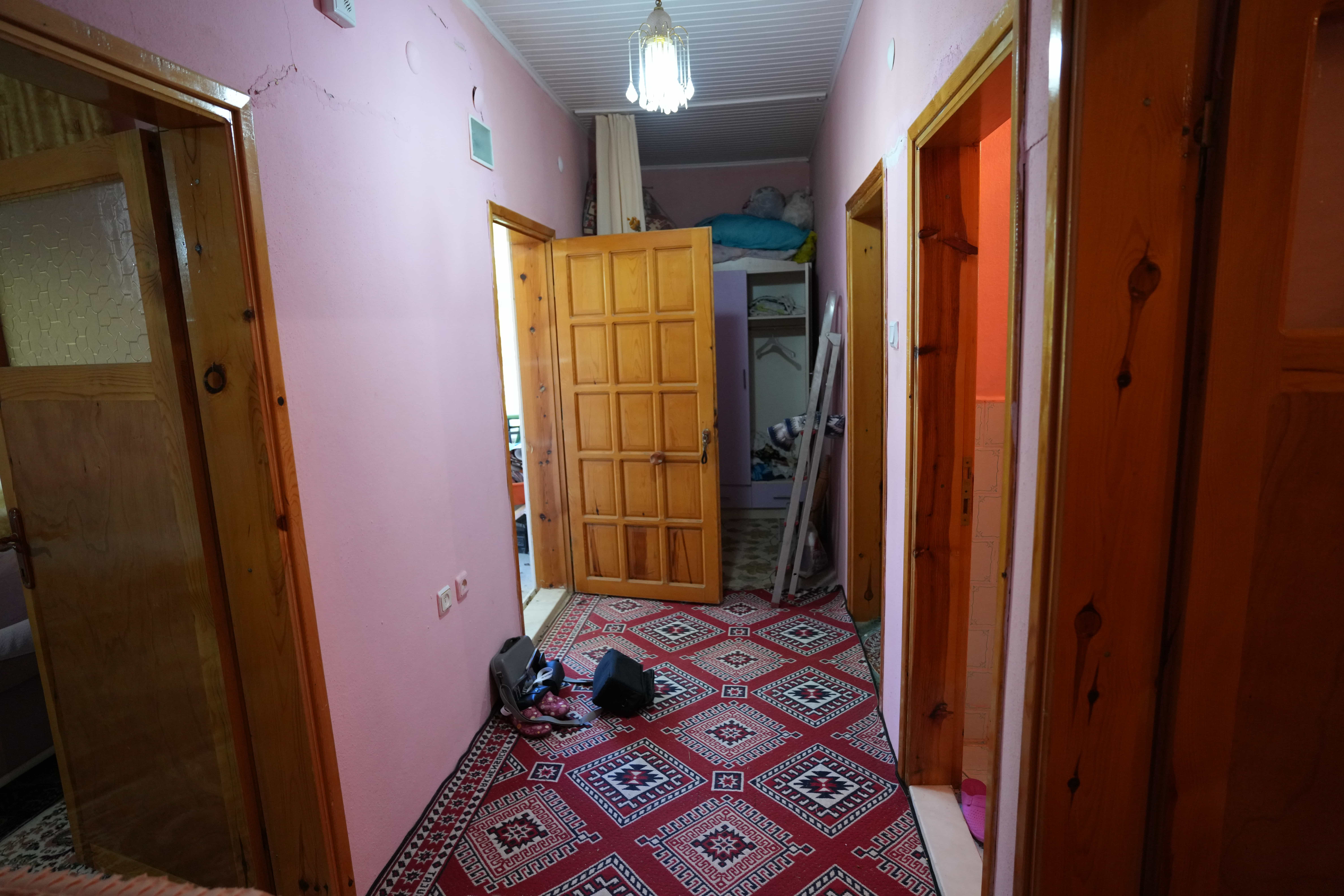 2+1 Apartment for Sale in Mersin Erdemli Avgadı Plateau, on a 550 m2 Plot