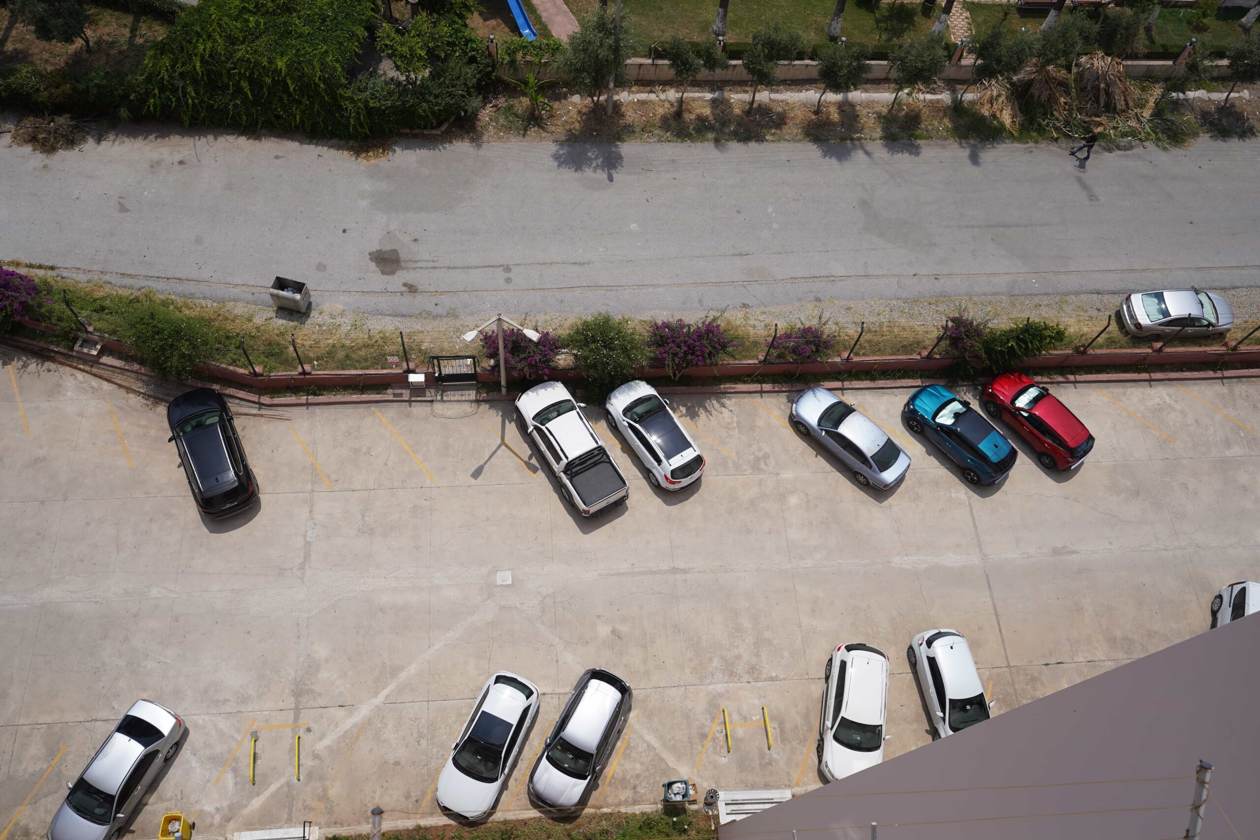 Gut gepflegte Wohnung zum Verkauf in Altunören 2, Çeşmeli, Erdemli, Mersin, direkt am Meer